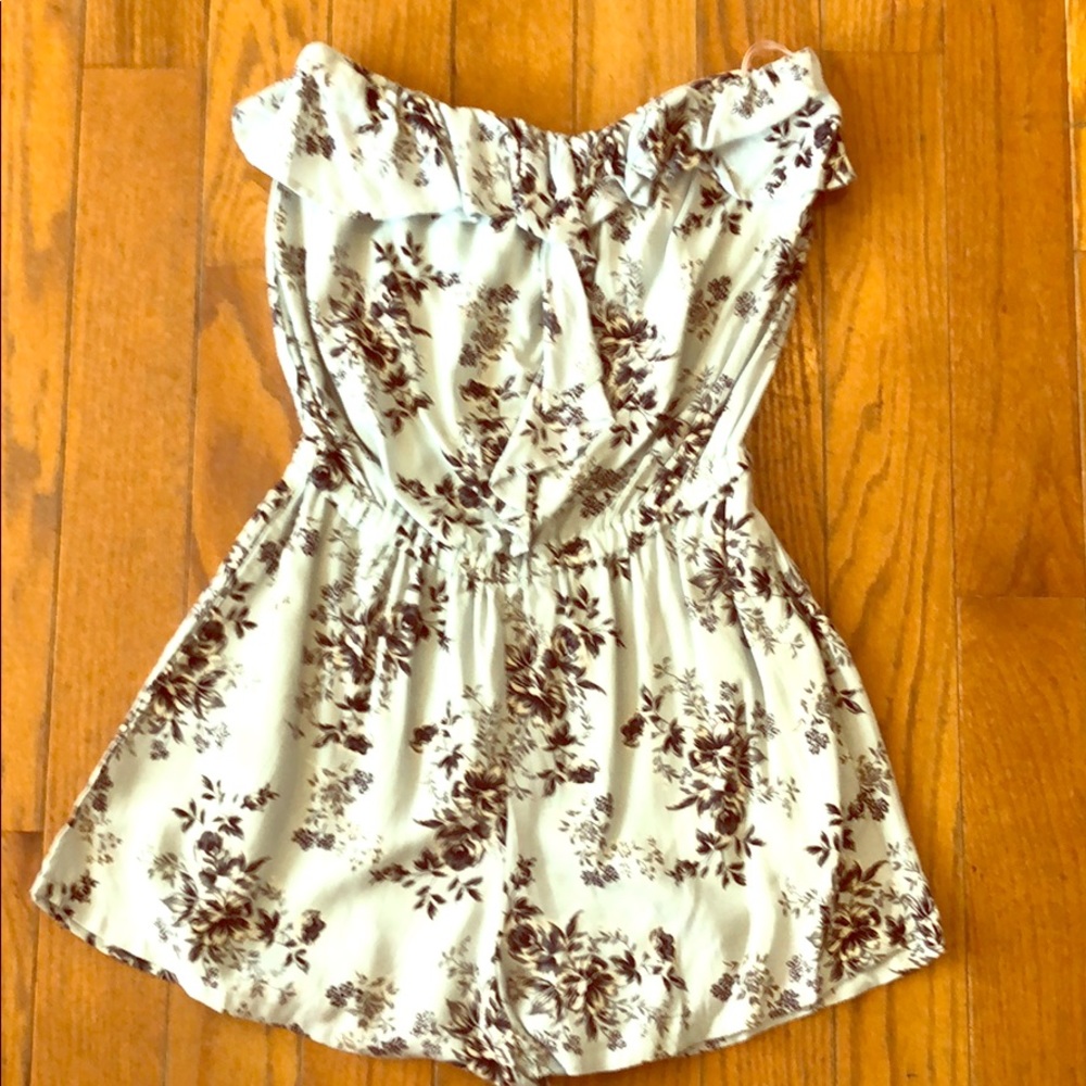 Adorable strapless romper